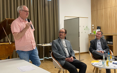 Pfarrer Dr. Josef Wieneke berichtet aus Berlin